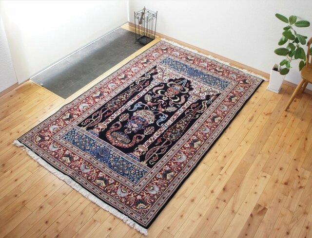 ペルシャ絨毯 カシャン産 220×140cm 黒色 糸杉柄 メフラブ 伝統工芸品