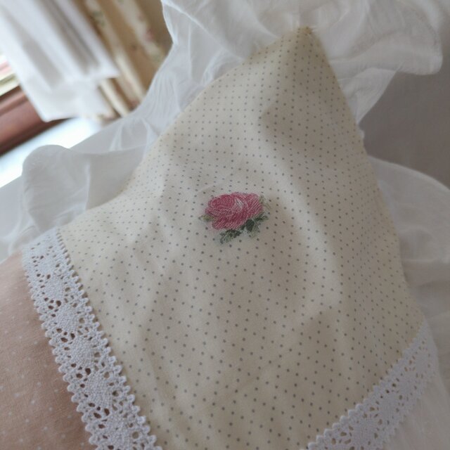 クッションカバー♡パッチワーク♡花柄・水玉・レース♡フリル付♡45cm