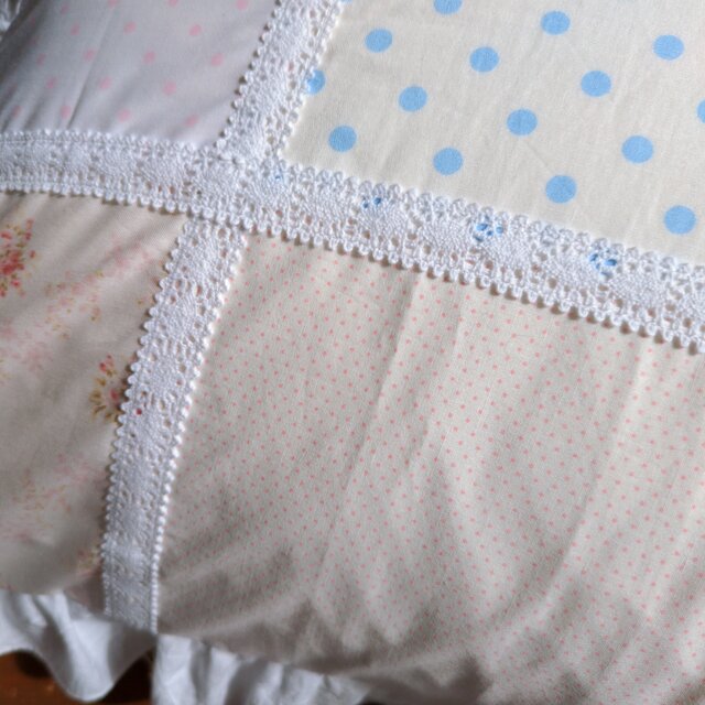 クッションカバー♡パッチワーク♡花柄・水玉・レース♡フリル付♡45cm