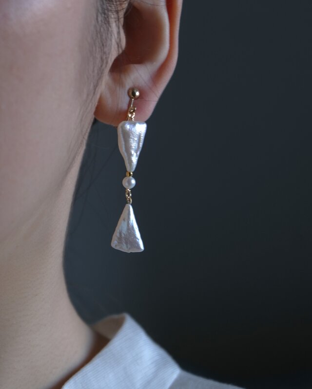 triangle pearl earring　淡水三角バロックパール　ピアス・イヤリング