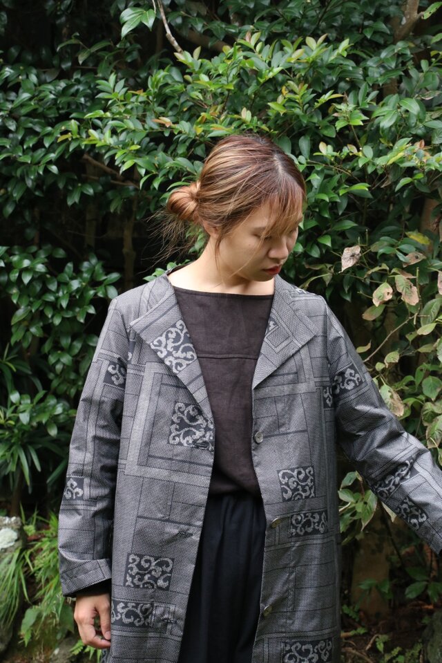 着物リメイクジャケットブラウスアンサンブル　紬 着物リメイクジャケットブラウスアンサンブル 紬 大島紬のお着物からの