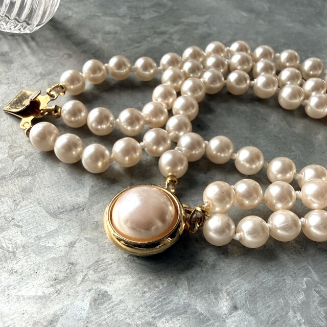 B173-ヴィンテージブレスレット Victorian-style triple-strand faux