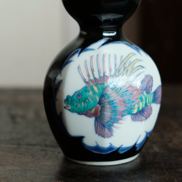 カラフルなミノカサゴ◇九谷焼 色絵徳利 酒器 コレクション インテリア