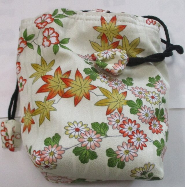８４４４　花柄の着物で作った信玄袋　＃送料無料