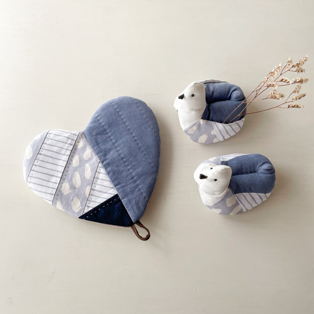 小鳥の鍋つかみ＊北欧ブルー | iichi 日々の暮らしを心地よくする