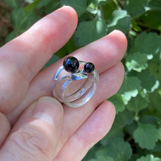 銀と二つ星のリング・950銀・ガラス＃11 | iichi 日々の暮らしを