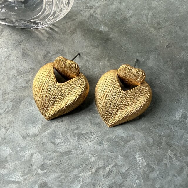 パリ購入　ステキな　ヴィンテージ　ピアス P721-ヴィンテージピアス U.S.A. Textured Gold Tone Heart Door