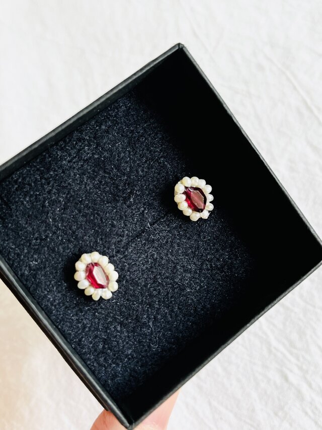 天然石 ガーネット×淡水パール】ピアス | iichi 日々の暮らしを