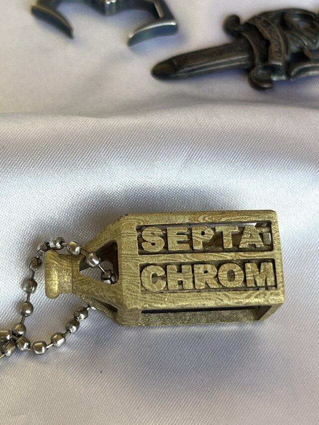 バイクガレージ 歴代の記憶」オーダーメイドボトル型ネックレス