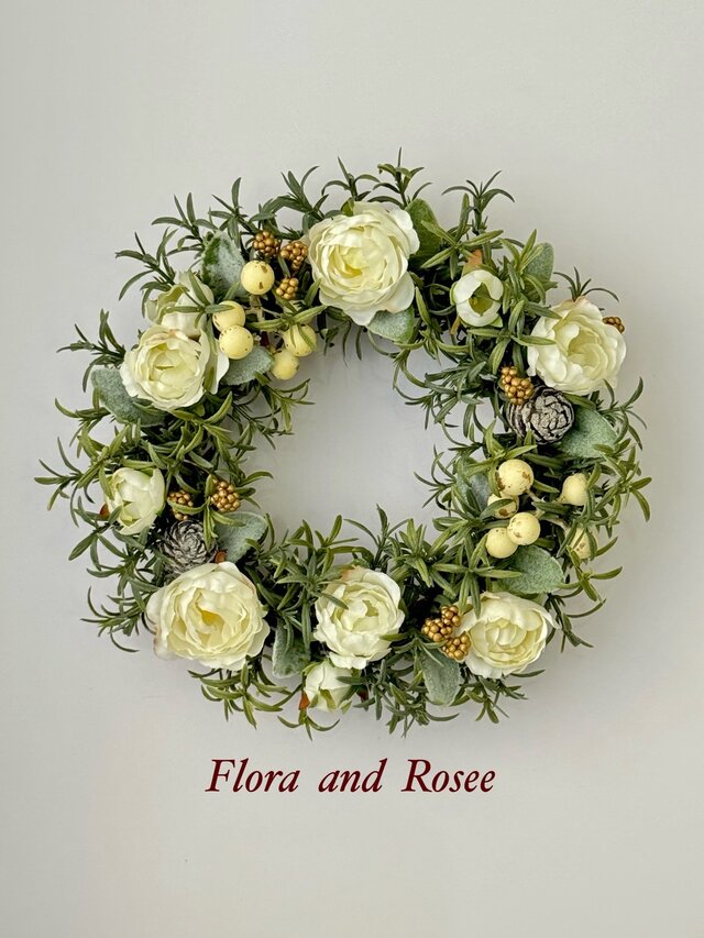 ホワイトローズと小花と白葡萄のキラキラ豪華大リース♪♪☆* 白バラとローズマリーのリース | iichi 日々の暮らしを心地よく