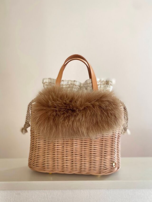 【1点在庫あり】手編みの籐かごバッグ/Megg  Bag panier/取り外せるファー付き/ファンシーツイード/ かごバッグ