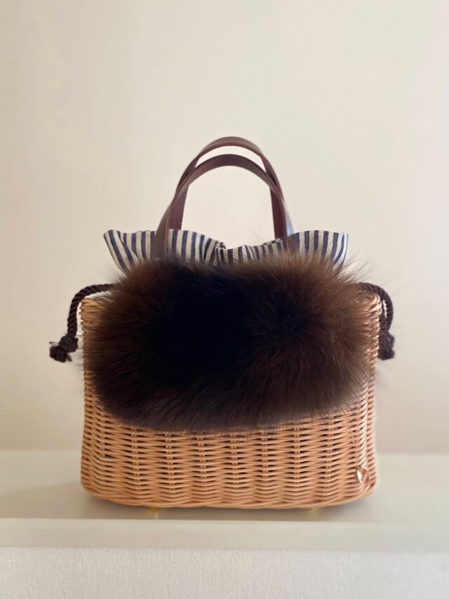 【1点在庫あり】手編みの籐かごバッグ/Megg  Bag panier/取り外せるファー付き/ネイビーストライプ/ かごバッグ