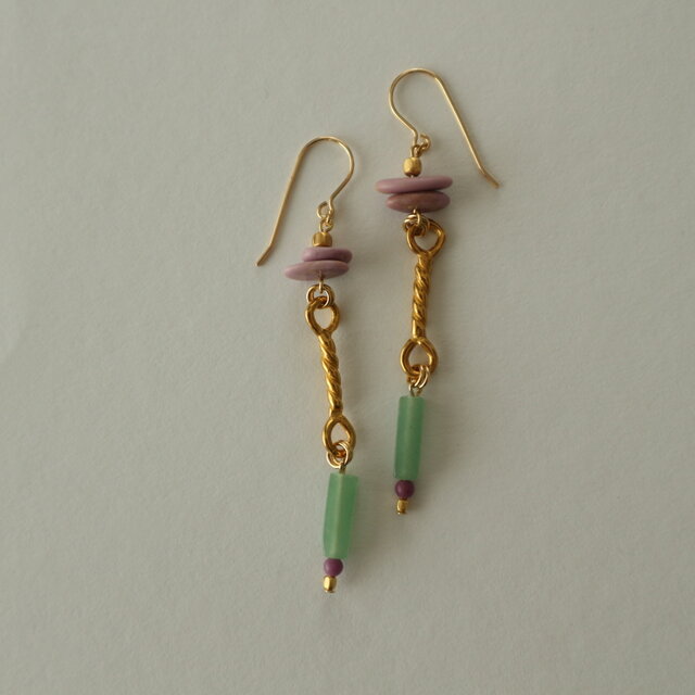 絵の中の世界＜ピアス（イヤリング）＞