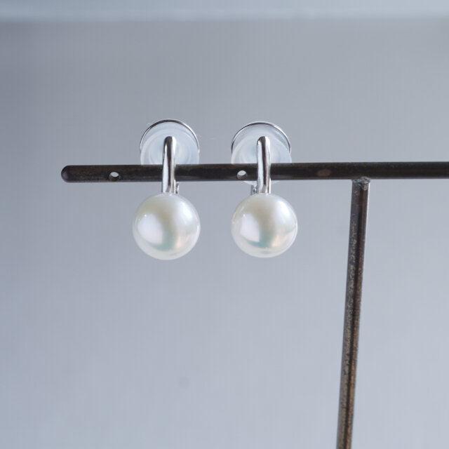 ピアスに見えるパールイヤリング シルバー925 色：ホワイト