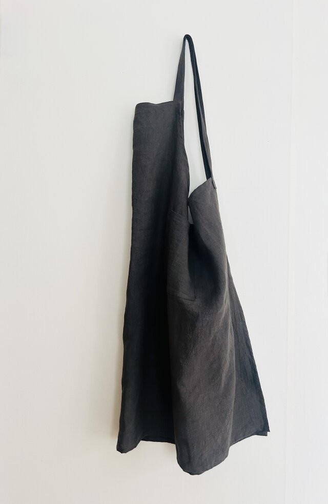 天日干しリネンエプロン 　墨黒  medium