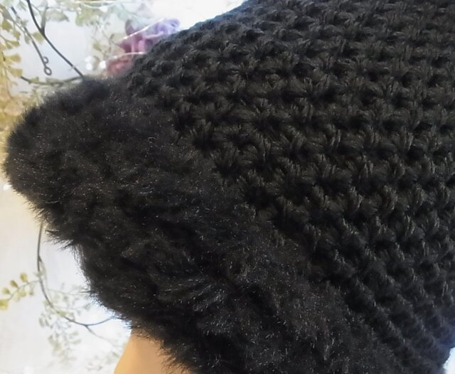 ブラック ファー付きニット帽 Chica/チカ/猫耳ファーニット帽（ニットキャップ/ビーニー