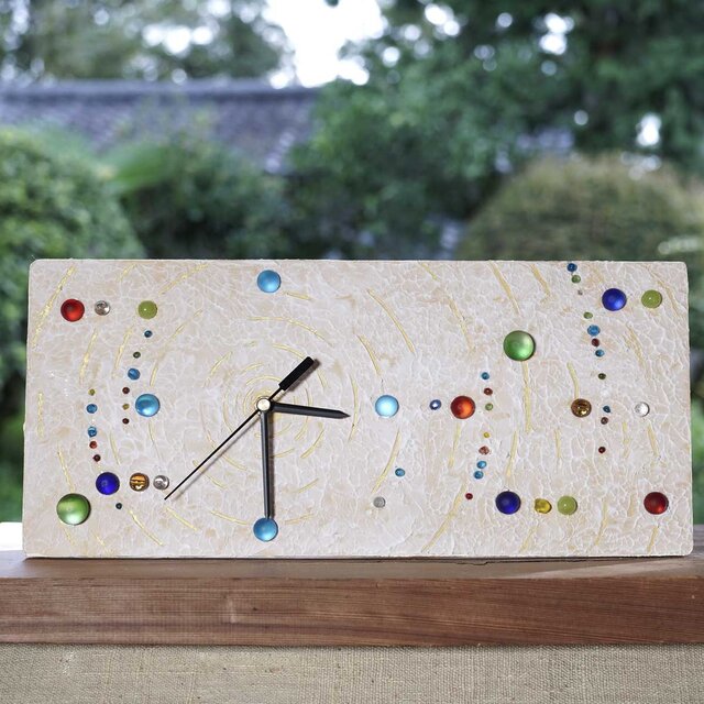 星空の時計　置時計　掛け時計　壁掛け時計　ガラス玉　ビー玉　窓辺の装飾　時計　宇宙　２３