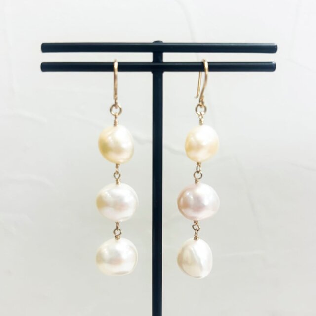 【イヤリング交換可能　ピアス】　淡水真珠