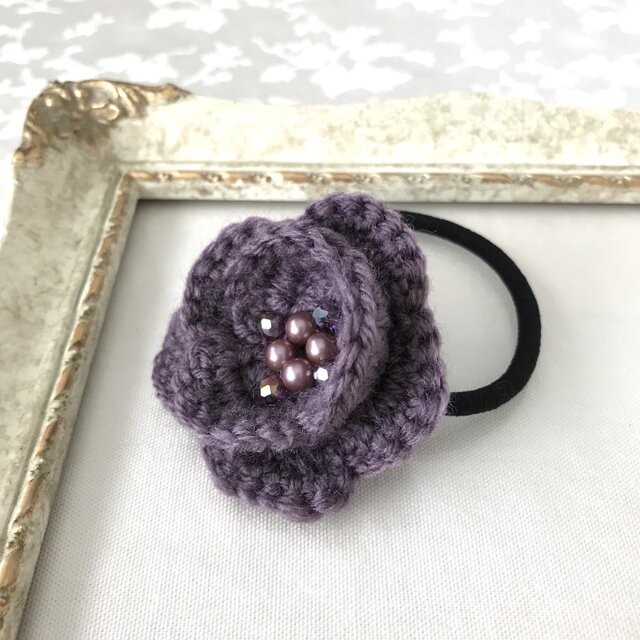 本物薔薇のツボミ❤フラワーの手染めビーズのヘアゴム♡ 新作」編み桜5輪ヘアゴム☆絹のレース糸☆落ちついたピンク