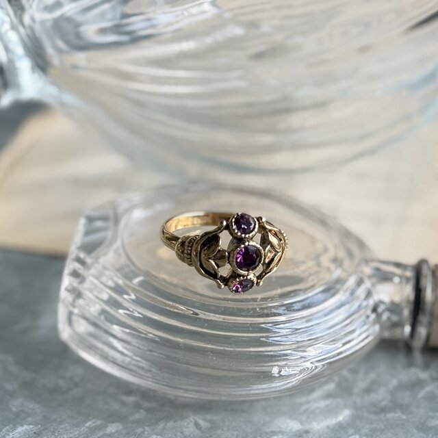 RA140-【 AVON 】エイボン・ヴィンテージリング　Amethyst Color Rhinestones