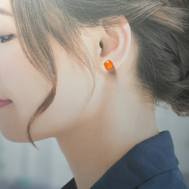 カーネリアン シュガーローフカット 天然石のピアス【サージカル