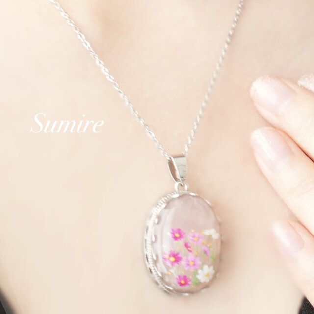 10月誕生石】ローズクォーツとコスモスのペンダント 秋桜 ネックレス