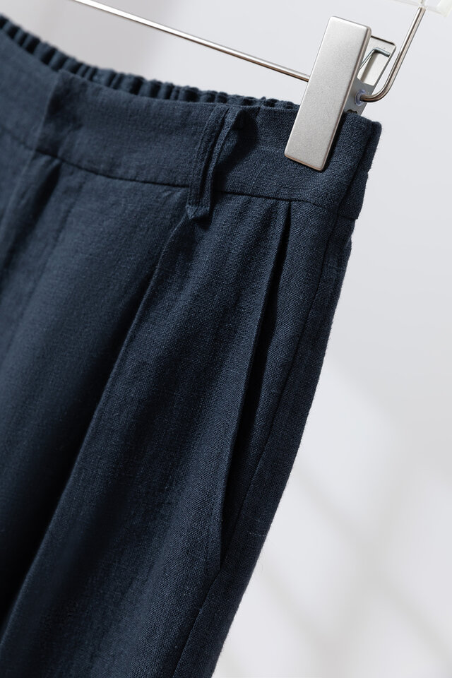 きれいに穿けるフロントタックパンツ リネン100％ 裾絞りハイウェスト