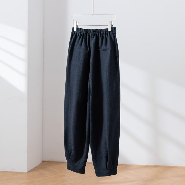 きれいに穿けるフロントタックパンツ リネン100％ 裾絞りハイウェスト