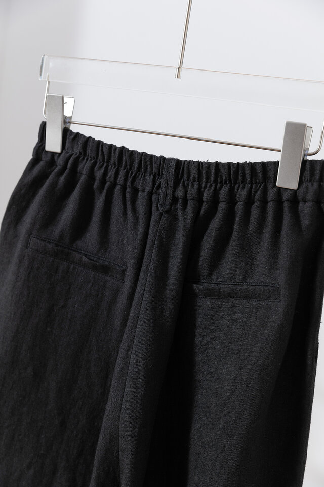 きれいに穿けるフロントタックパンツ リネン100％ 裾絞りハイウェスト
