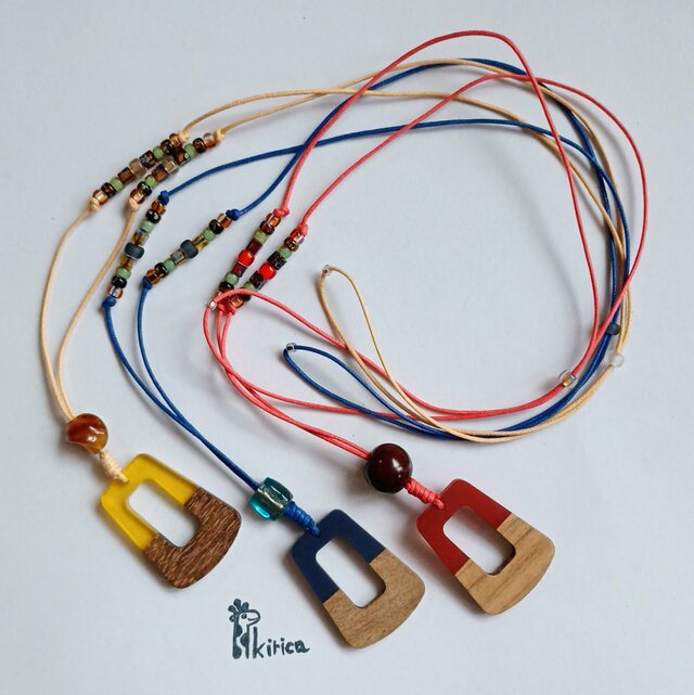 ☆ウッドパーツと大粒ビーズのネックレス・メガネホルダー（#1223)(各1点限定)