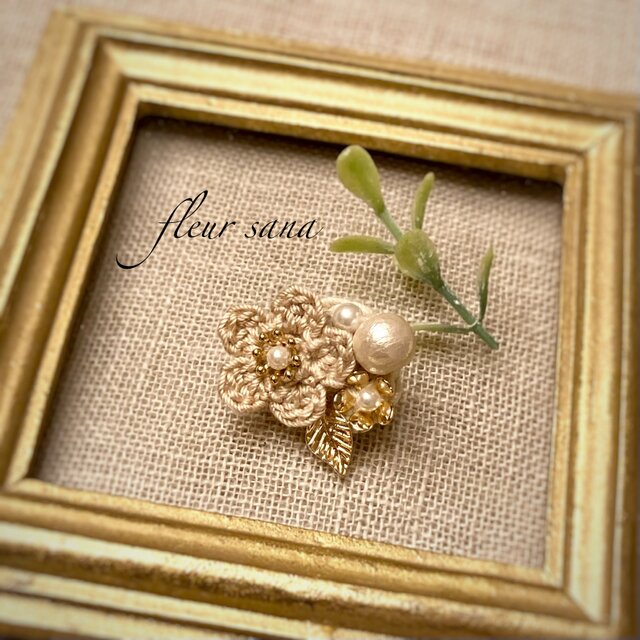 chérie fleur  シェリフルールのブローチ  beige