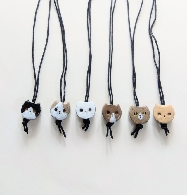 小猫のチョーカー