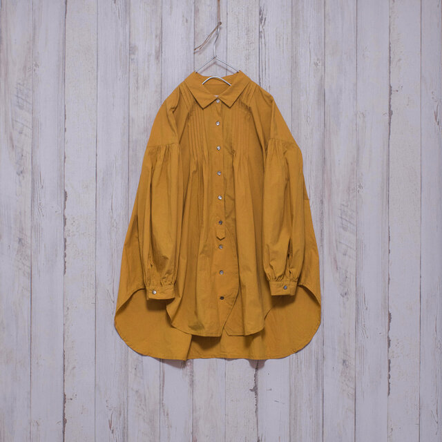 タイプライターコットンピンタックシャツ　マスタード