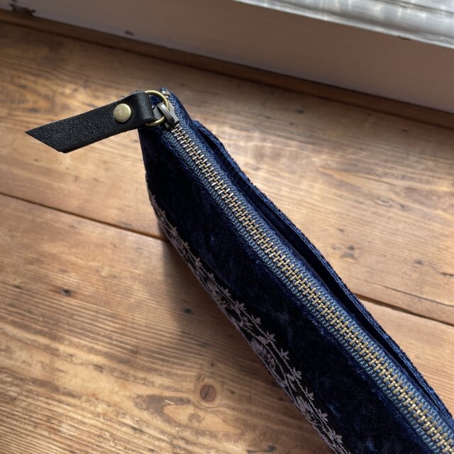 インド刺繍リボンL字ファスナー長財布(ネイビー系ベロア) | iichi 日々
