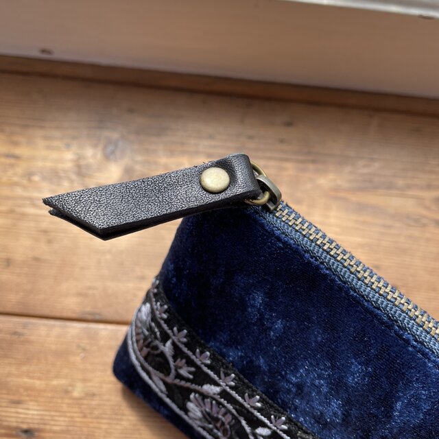 インド刺繍リボンL字ファスナー長財布(ネイビー系ベロア) | iichi 日々