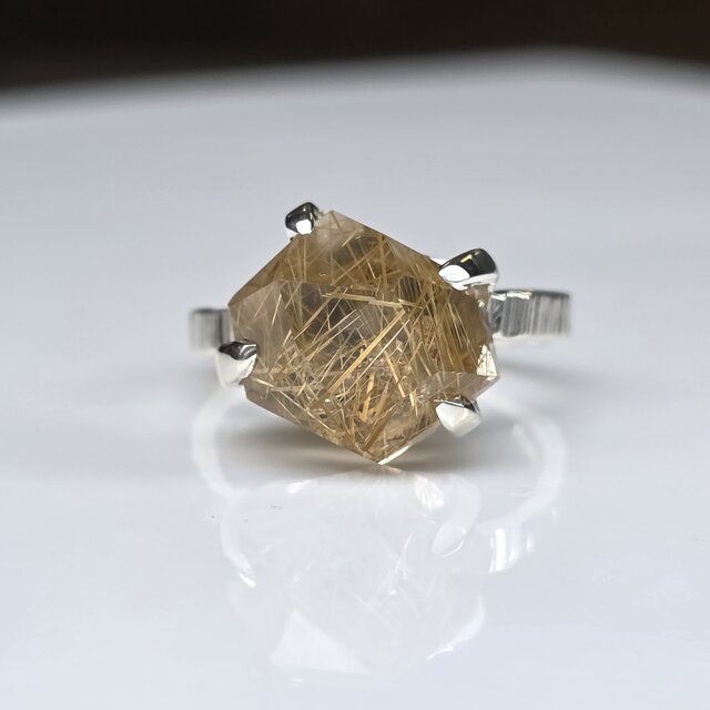 ルチルクォーツ コロコロした美しい塊S 愛しい鉱物のリング