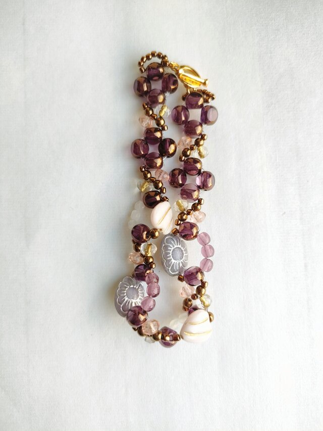 葡萄色のチェコビーズのブレスレット