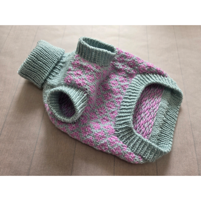 小型犬用手編み服　minc 犬服 【受注制作品】【洗濯機OK】小型犬用編み込みセーター