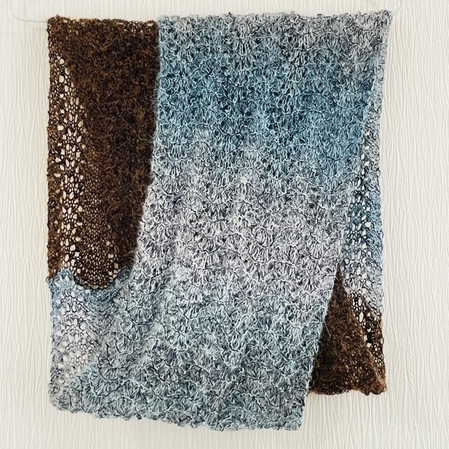 ふわっふわ シルク混の極細キッドモヘア 手編みの軽いスヌード