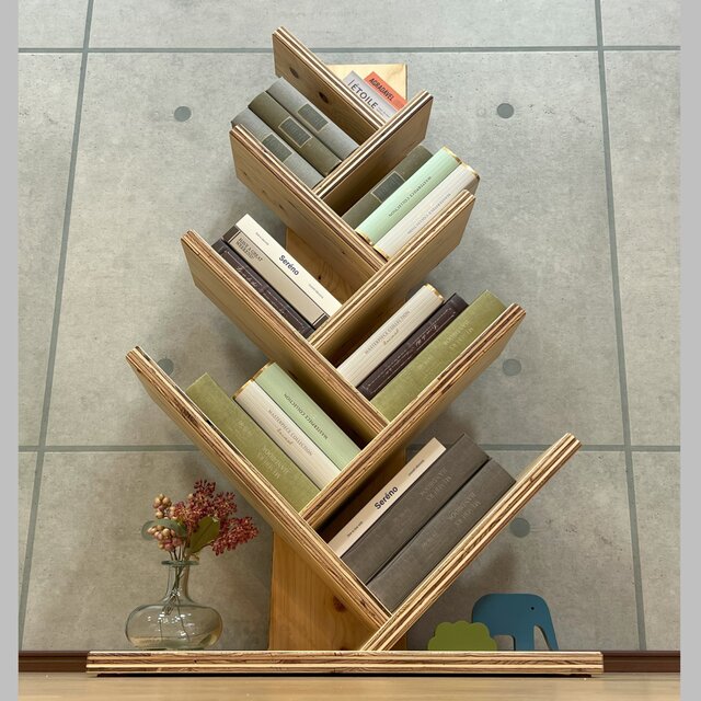 ブックスタンド ラーチ合板 | iichi 日々の暮らしを心地よくする