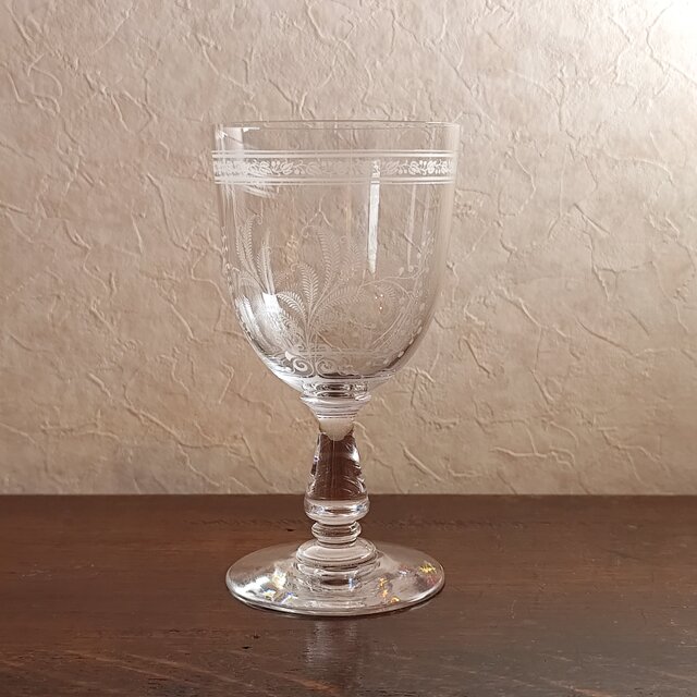 アンティーク　BACCARAT　美しくて優しい羊歯文様ワイングラス Fougereフジェールシリーズ　高15.2㎝【YG23】