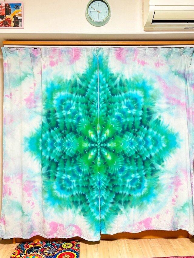タイダイ カーテン 美しい幻想的な翡翠色のスノーフレイク HD24-93