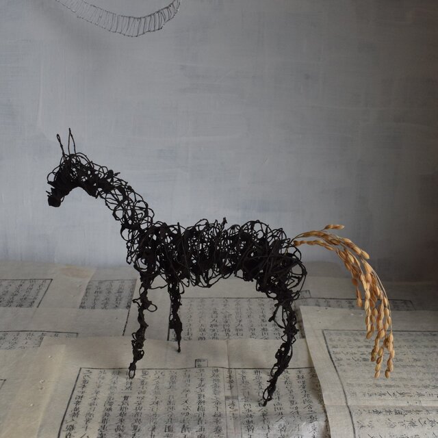 ワイヤーワークの馬 2026干支 1 | iichi 日々の暮らしを心地よく