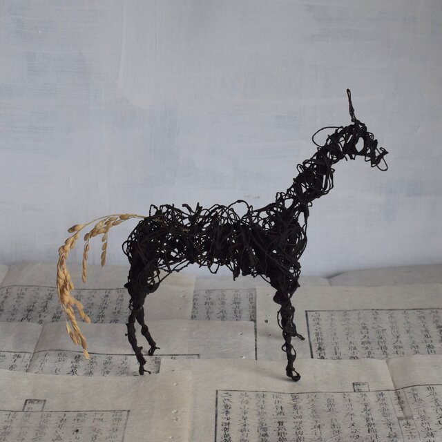 ワイヤーワークの馬 2026干支 2 | iichi 日々の暮らしを心地よくする