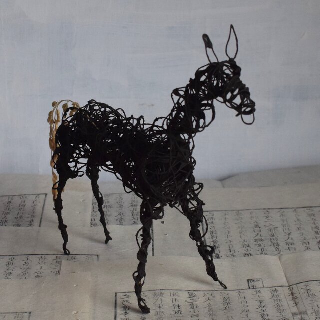 ワイヤーワークの馬 2026干支 2 | iichi 日々の暮らしを心地よくする