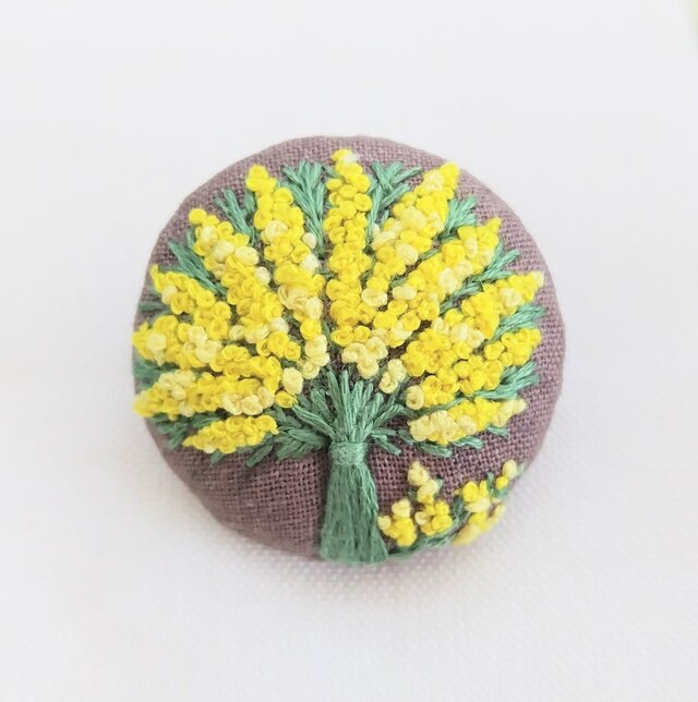 ミモザの花束刺繍ブローチ①