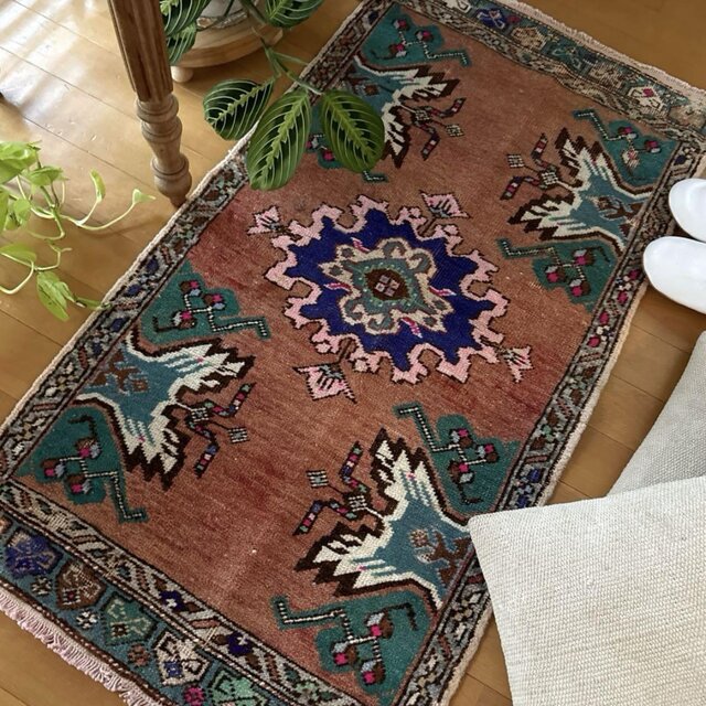 54.5×104.5小さなメダリオン　コーラルピンク　トルコヴィンテージラグ