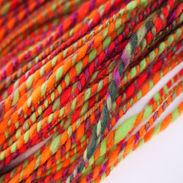 ✟✟✟Halloween✟✟✟ 140g/114m｜手紡ぎ糸｜毛糸