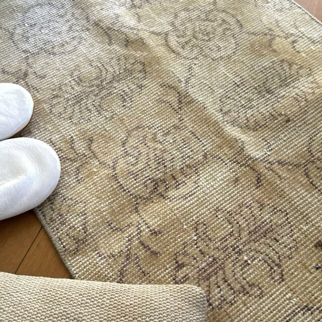 54×95.5 淡いベージュ×グレージュ　ボタニカル　トルコヴィンテージラグ 54×95.5 淡いベージュ×グレージュ ボタニカル トルコヴィンテージラグ