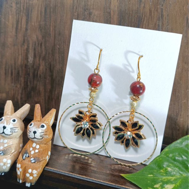 砂漠の黒花✾エスニックピアス 赤色天然石 ジャスパー系 No.1457